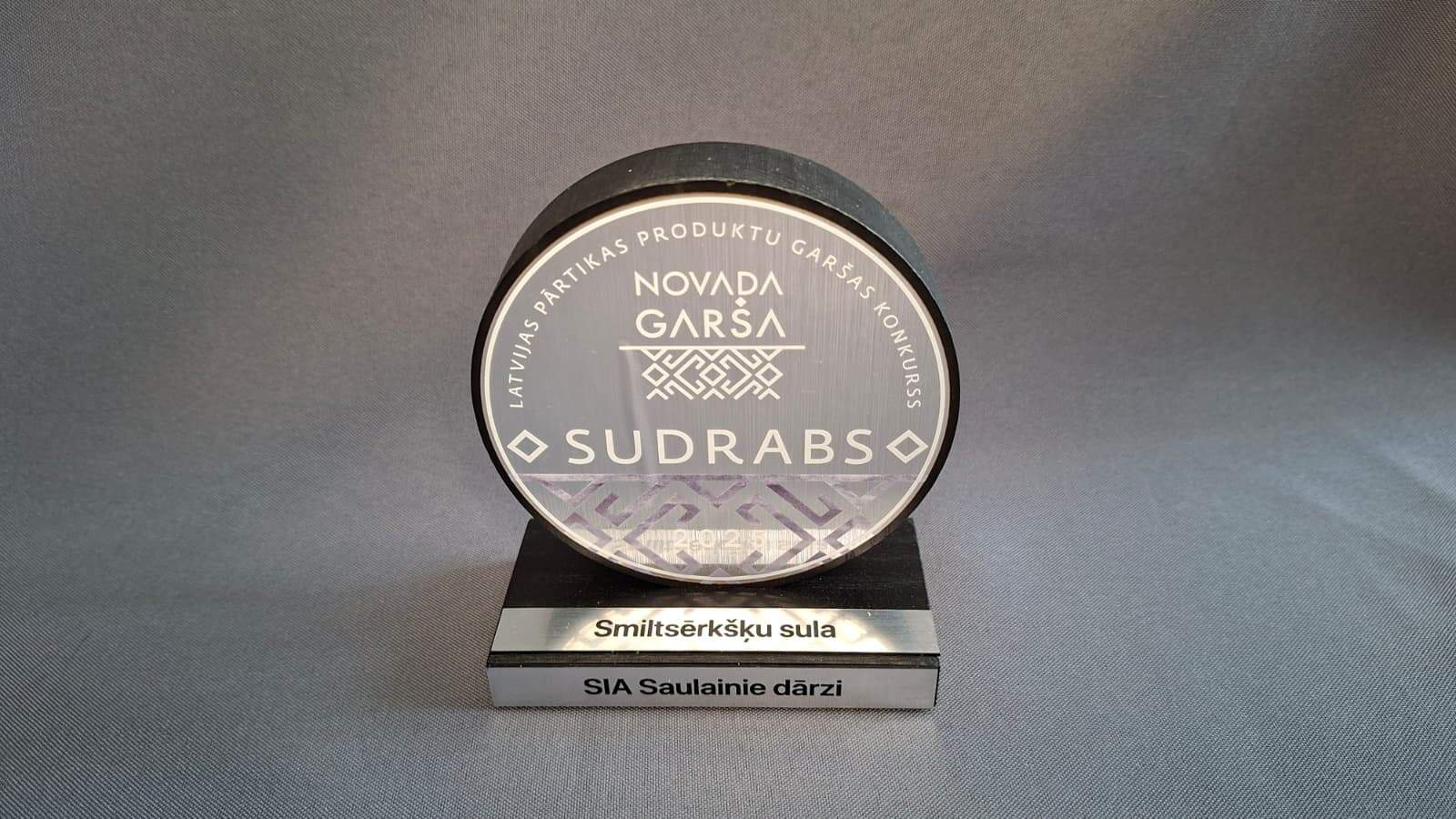 Saulainie Dārzi produktu balva un sertifikāts.